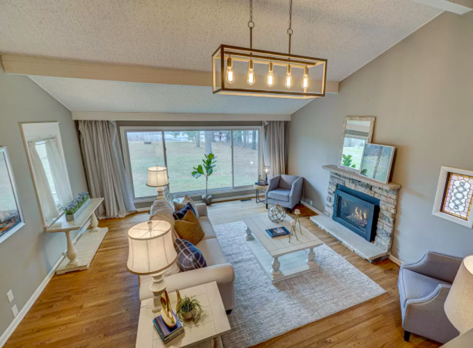 PHOTOS Cozy house on Lake Mallalieu for sale Business