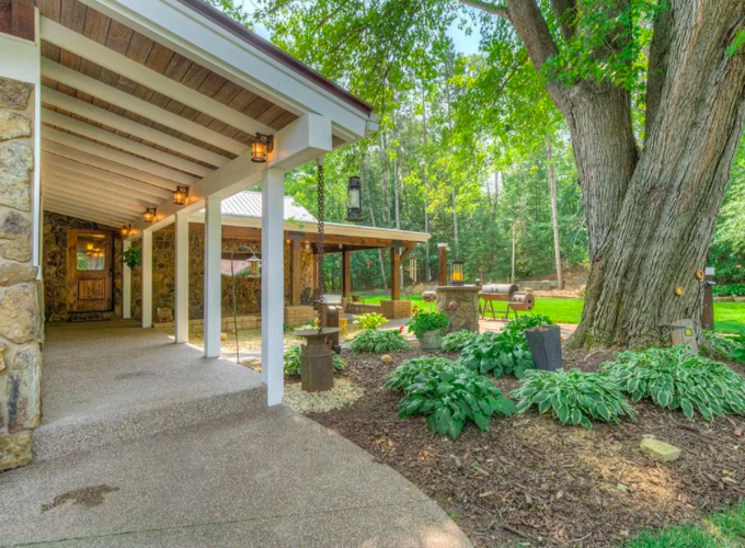 PHOTOS A must see house for sale in Maiden Rock Business