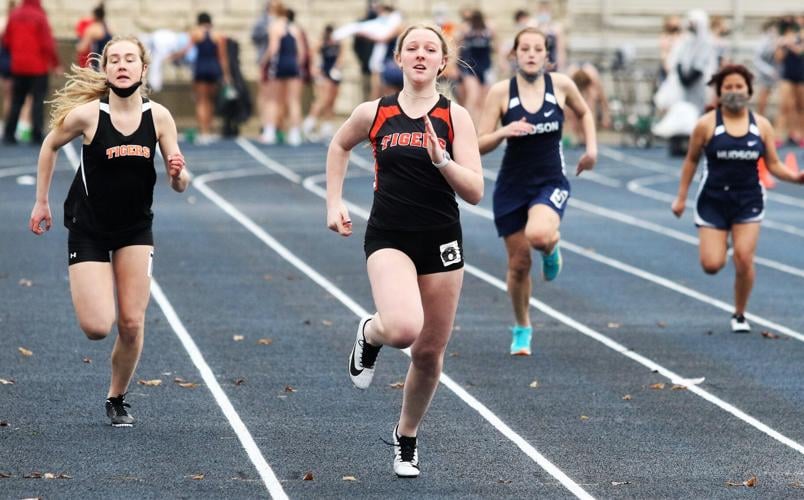 Here’s a dozen photos from a soggy start to the Hudson and New Richmond