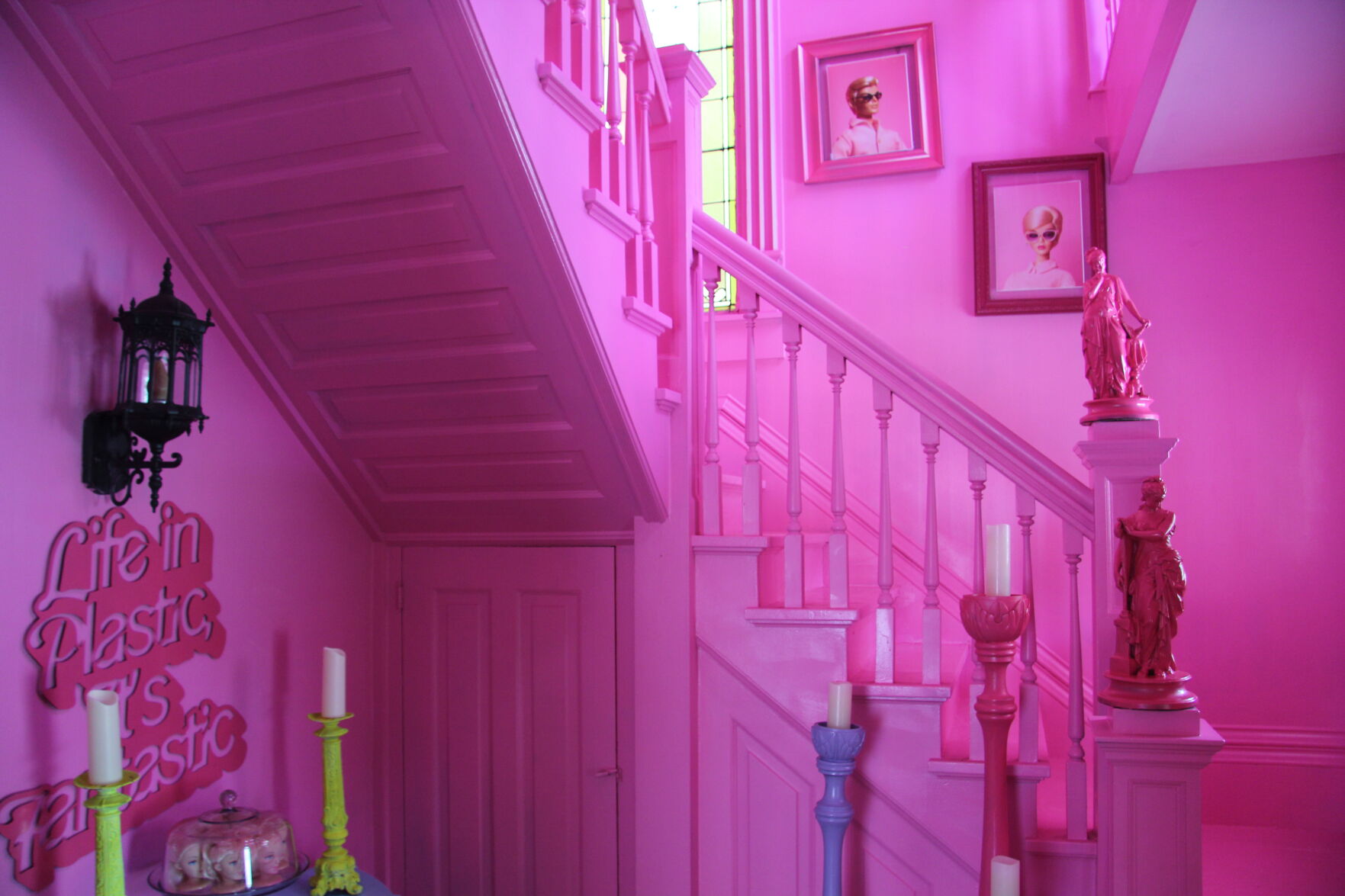 Pink barbie store house