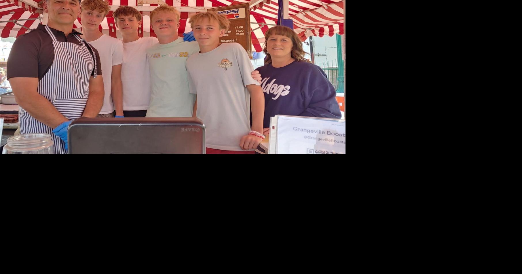 Grangeville Students Run Long Dog Stand