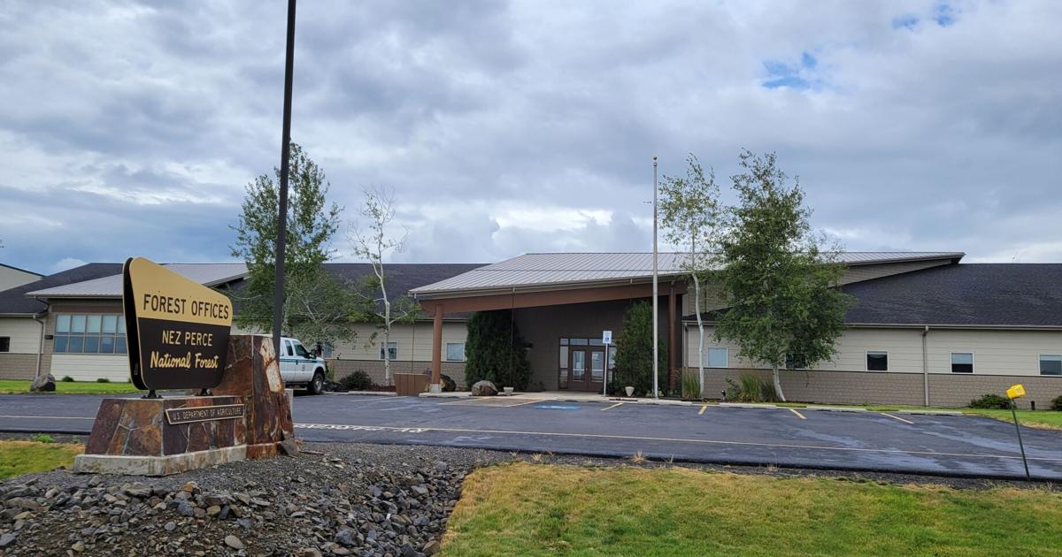 Fenn Ranger Station Nez Perce-Clearwater N.F. vacating Grangeville offices; Slate Creek ...