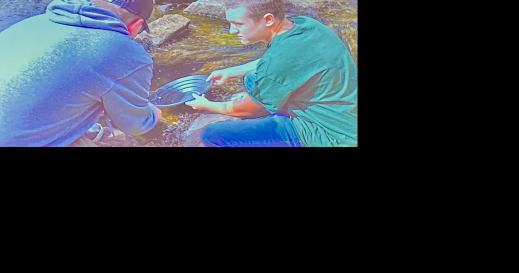 GHS seniors present project at Idaho County Historical Society meeting