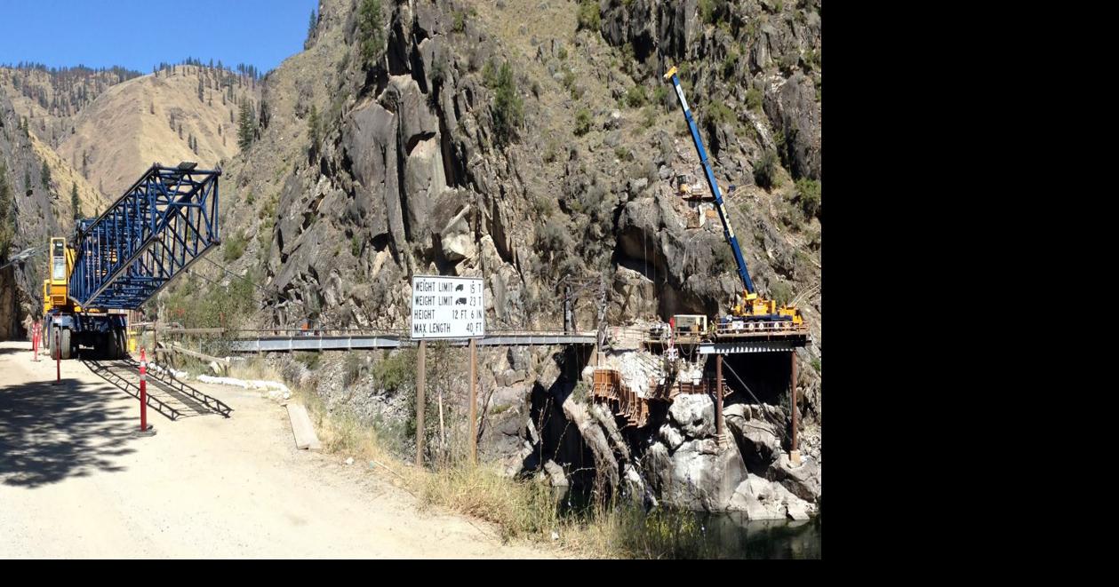 Second large crane arrives for work on Manning bridge News