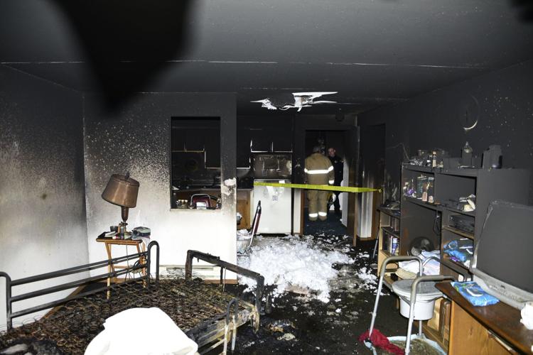 Four injured, 16 residents displaced in Thursday morning apartment