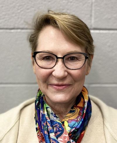 Dee Riggins Riggins welcomes new Zone 4 representative to school board | News ...