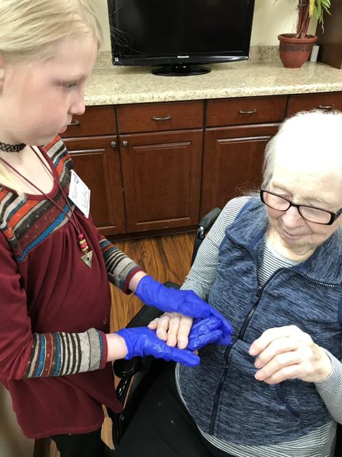 Student spends spring break helping others