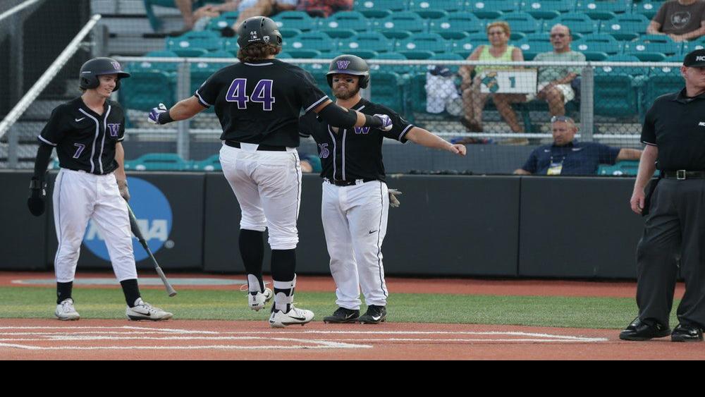 University of Washington baseball to start super regionals tomorrow