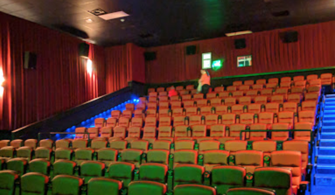 studio 10 cinemas
