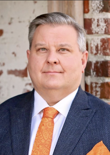 Wenatchee Attorney Charles Steinberg announces candidacy for Chelan