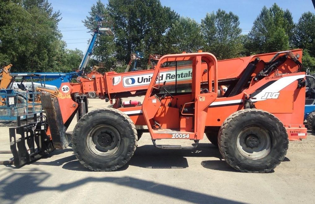 Large Orange Off Road Forklift Stolen From Moses Lake Business Ifiber One News Ifiberone Com