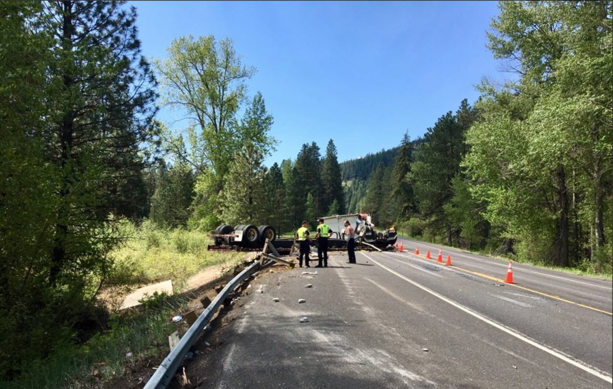 Semi crash sends 10,000 gallons of liquid asphalt all over ...