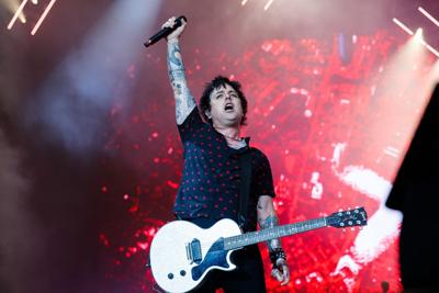 Billie Joe Armstrong says he'll renounce his US citizenship over Roe v. Wade reversal
