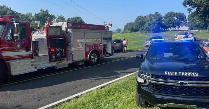 Alexander County crash kills 2; seriously injures woman - Vimarsana News