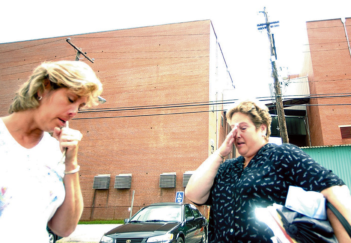 Pillowtex closes its doors in 2003