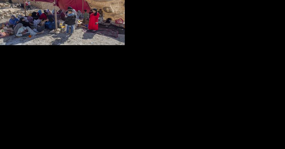 Earthquake victims turning to social media, satellite TV for support - Vimarsana News
