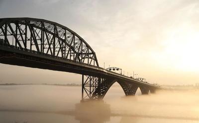 The Peace Bridge in the fog (copy)