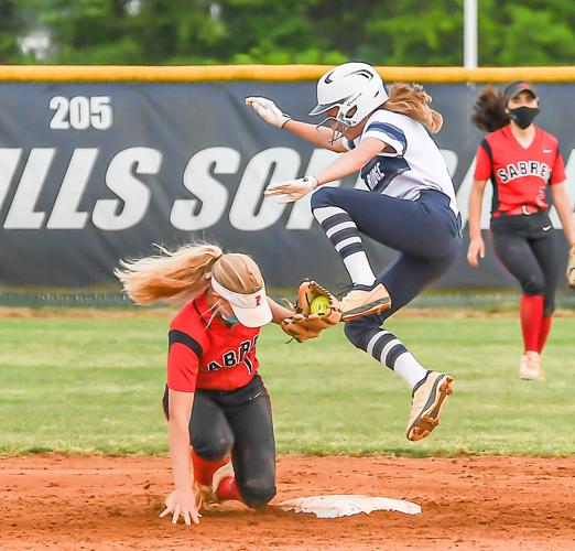 Hickory Ridge defeated South Mecklenburg 14-4 and advances to the second round.