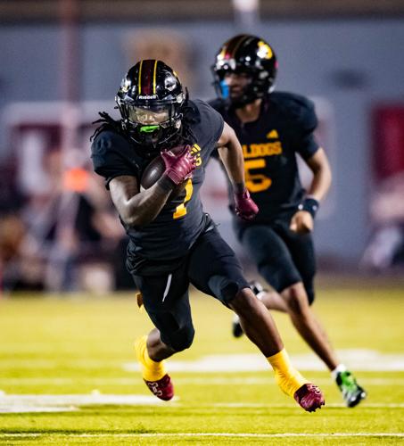 Bulldogs beat the Grizzlies in the third round of the 2025 NCHSAA Football Championship playoff game 41 - 33.