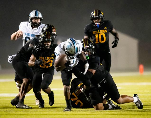 Bulldogs beat the Grizzlies in the third round of the 2025 NCHSAA Football Championship playoff game 41 - 33.