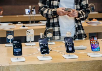 BIZ-CPT-IPHONE-ANDROID-TEXTING-DMT