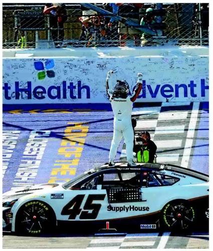 Reddick secures 5th win of season