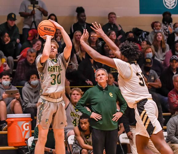 The Vikings smash the Spiders 80-50.