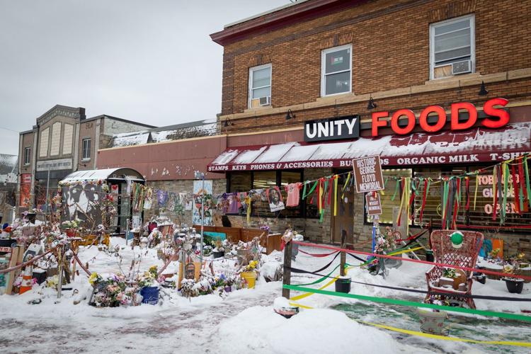 US-NEWS-MINN-DEATH-SITES-PILGRIMAGE-2-LA