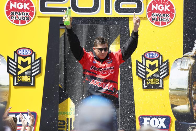 It's Sunday final eliminations at the 2018 NHRA 4-Wide Nationals!