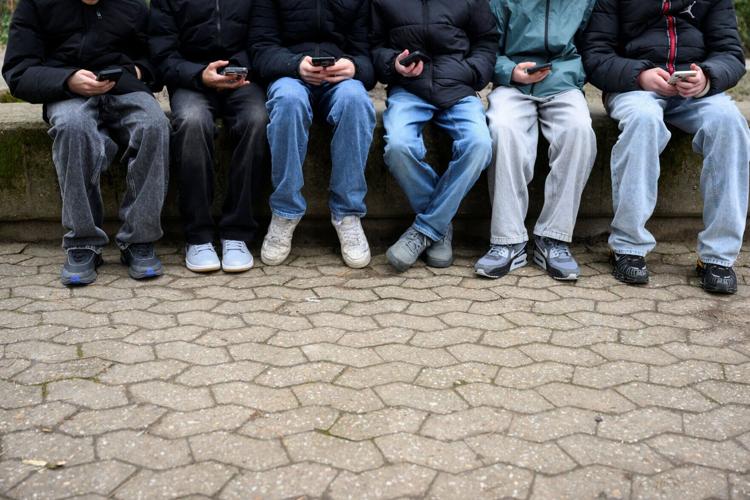 German school kids react to Germany mulling social media ban for minors
