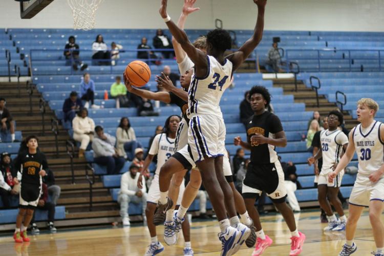 Edmond Ratcliffe Jr. Splits The D For a Layup