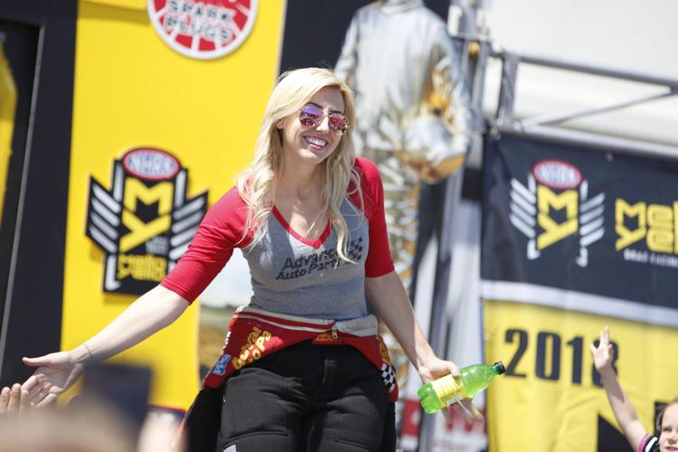 It's Sunday final eliminations at the 2018 NHRA 4-Wide Nationals!