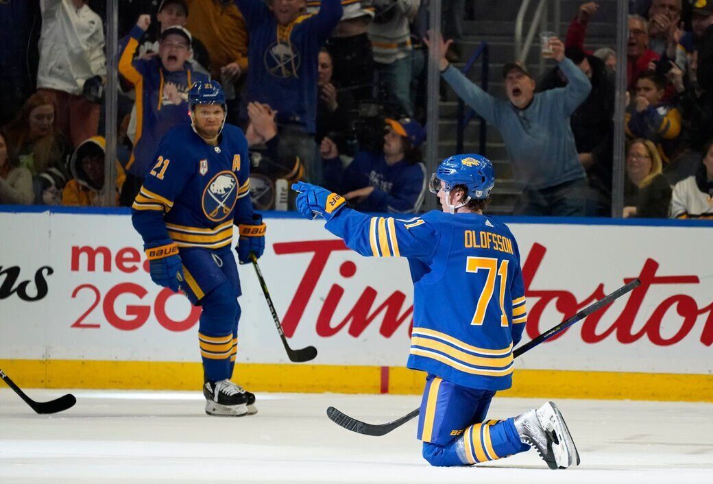 Sabres Predators