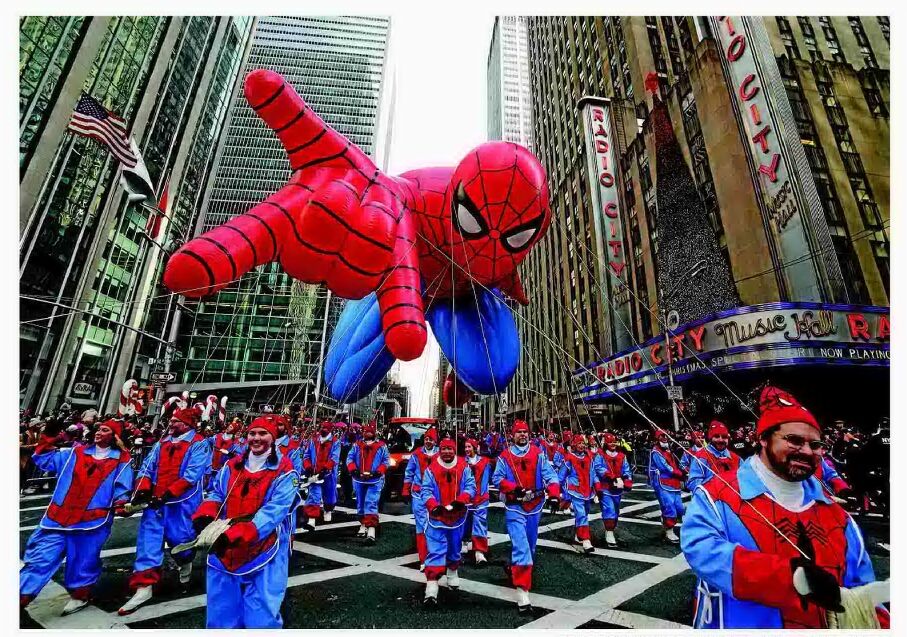 MACY'S THANKSGIVING DAY PARADE