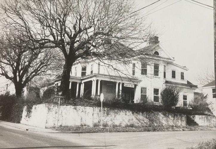 Carver Inn in 1961