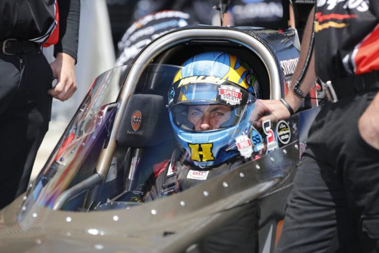 It's Sunday final eliminations at the 2018 NHRA 4-Wide Nationals!