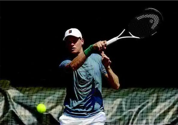 Top seeds working out issues entering Wimbledon