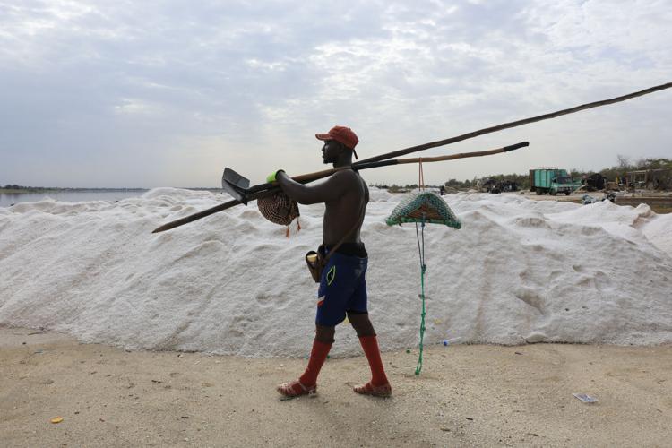 SENEGAL-PINKLAKE/SALT