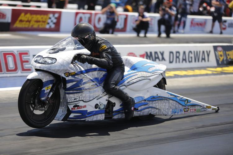 It's Sunday final eliminations at the 2018 NHRA 4-Wide Nationals!