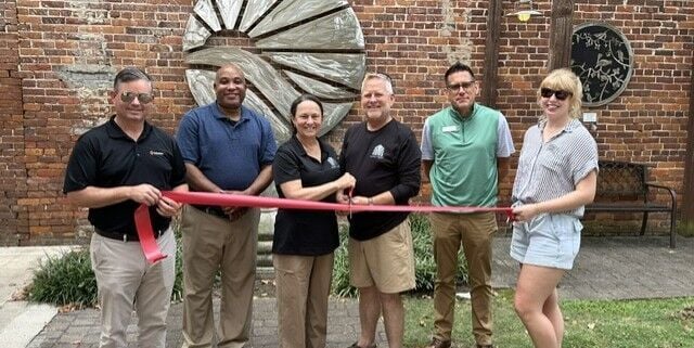 Family Nest Cuts Ribbon on Chamber Membership