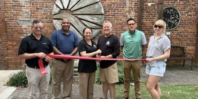 Family Nest Cuts Ribbon on Chamber Membership