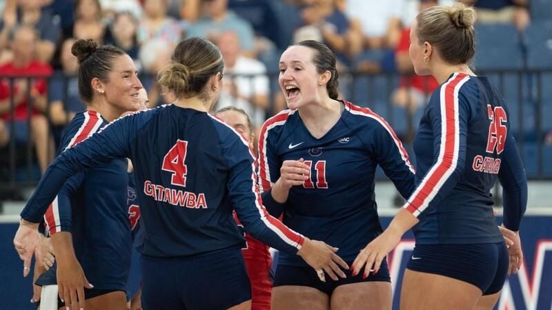 Women’s Volleyball Outlasted at Carson-Newman