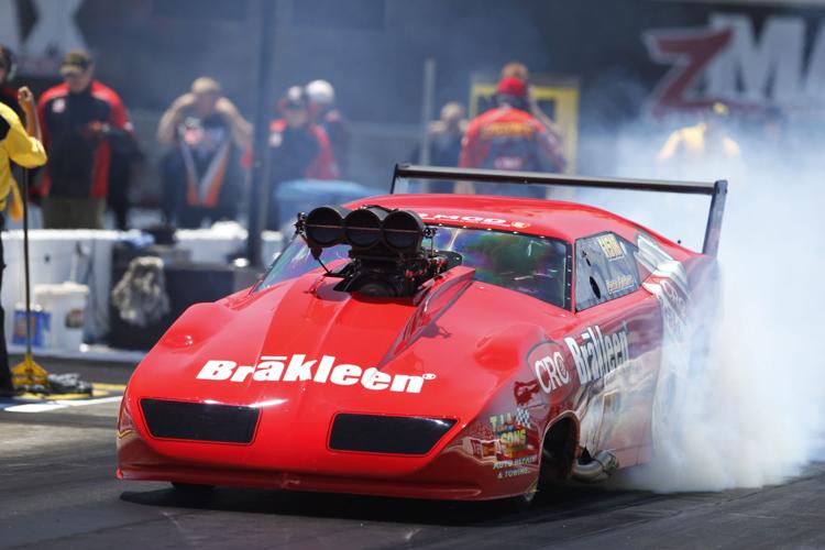 It's Sunday final eliminations at the 2018 NHRA 4-Wide Nationals!
