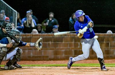 041224-cit-sports-chargersphoto