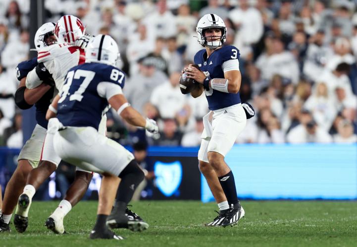 NCAA Football: Wisconsin at Penn State