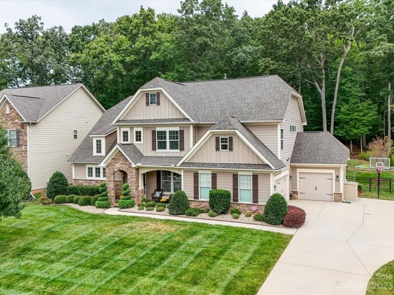 5 Bedroom Home in Indian Trail 775,000