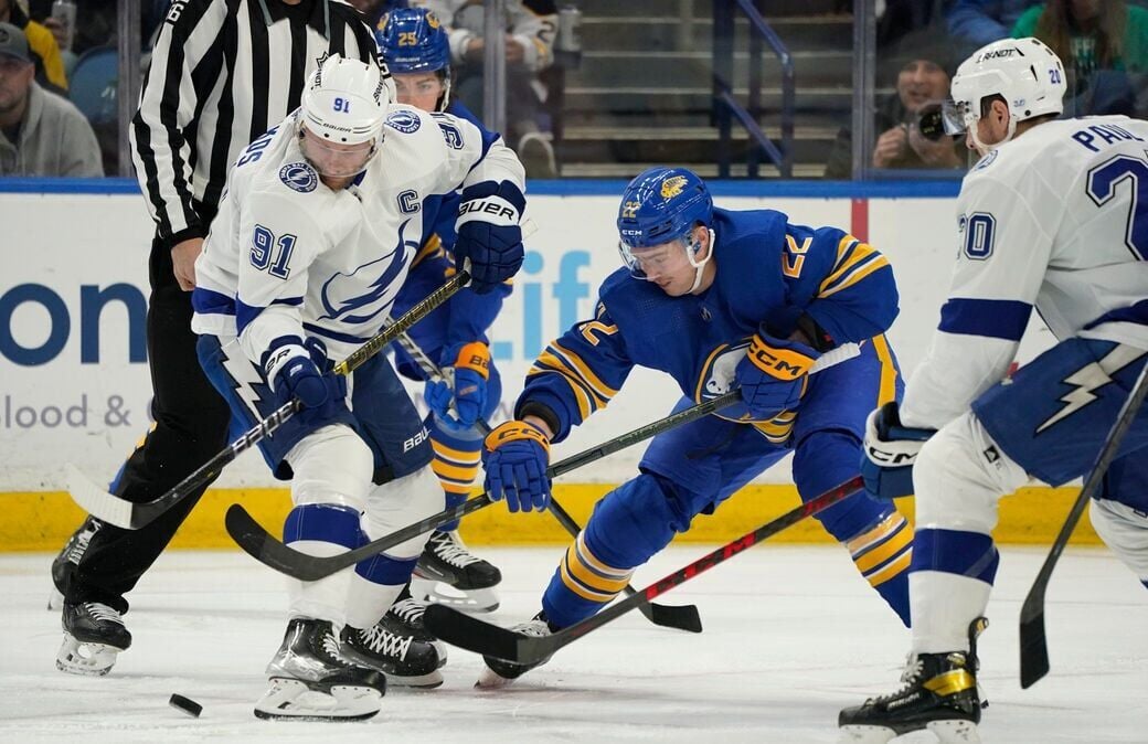Sabres Lightning Hockey