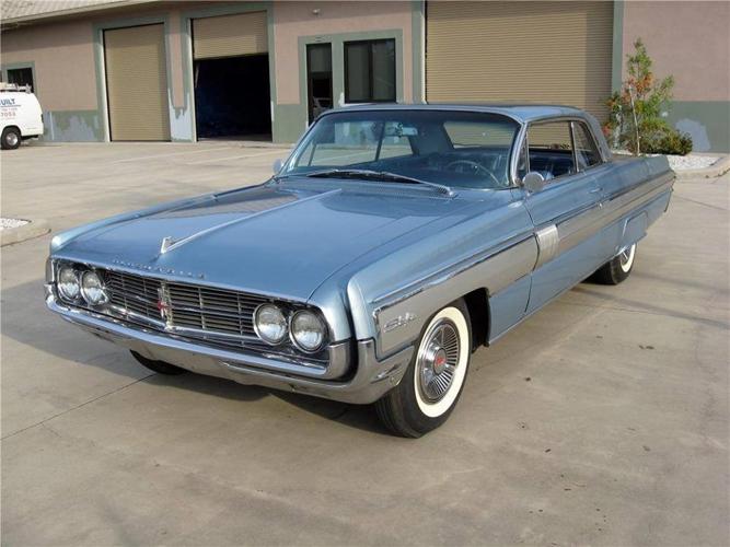 '62 Oldsmobile Starfire