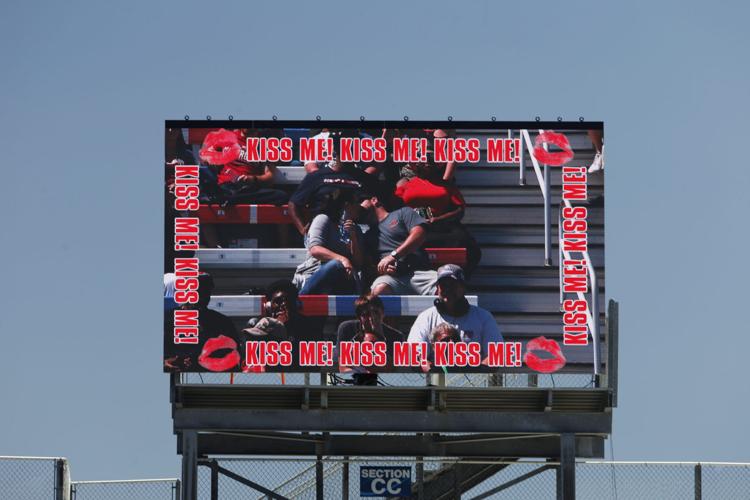 It's Sunday final eliminations at the 2018 NHRA 4-Wide Nationals!