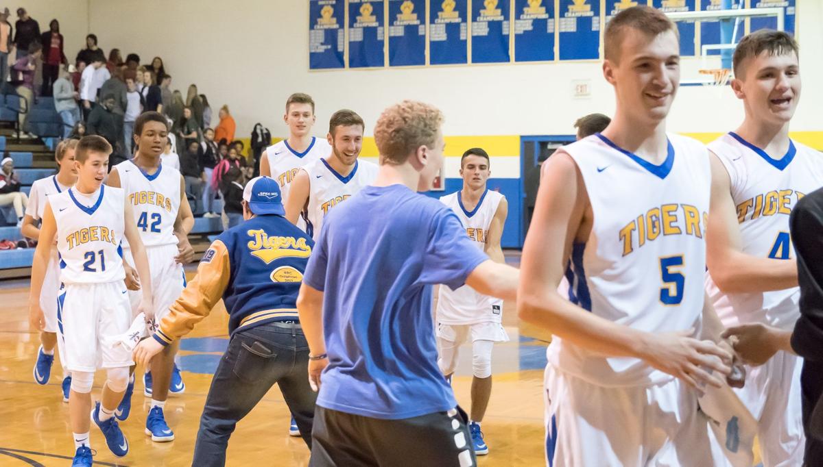 Boys Basketball Bonnett S Big Night Makes Everything All Right
